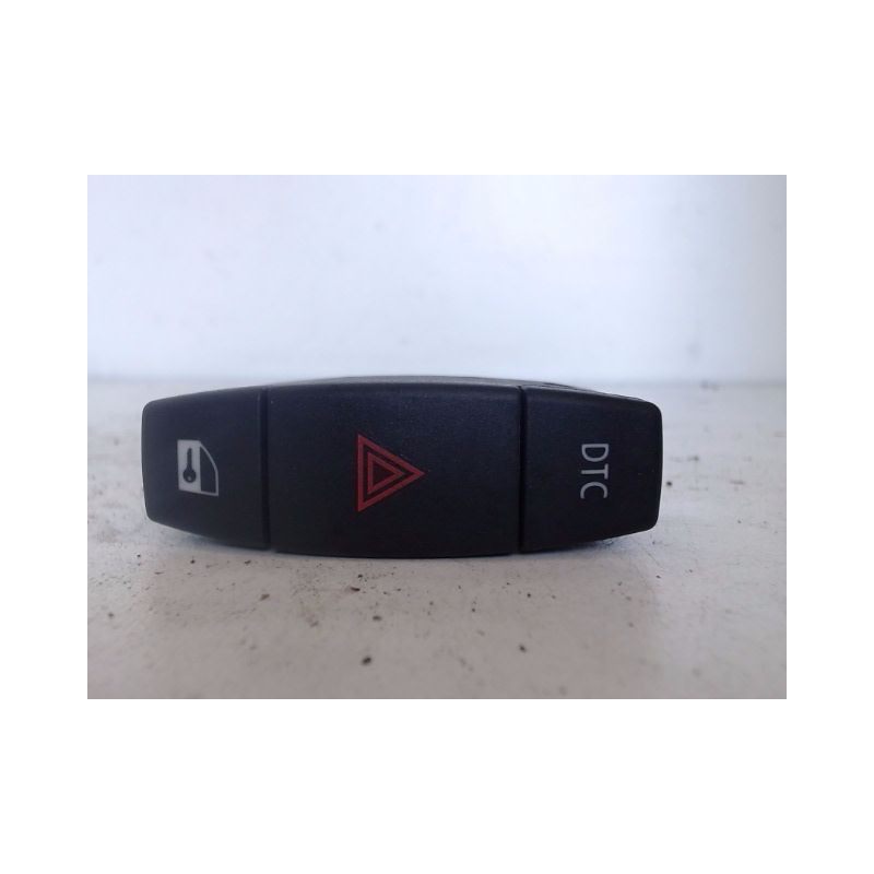 BOUTON DE WARNING B.M.W. SERIE 1