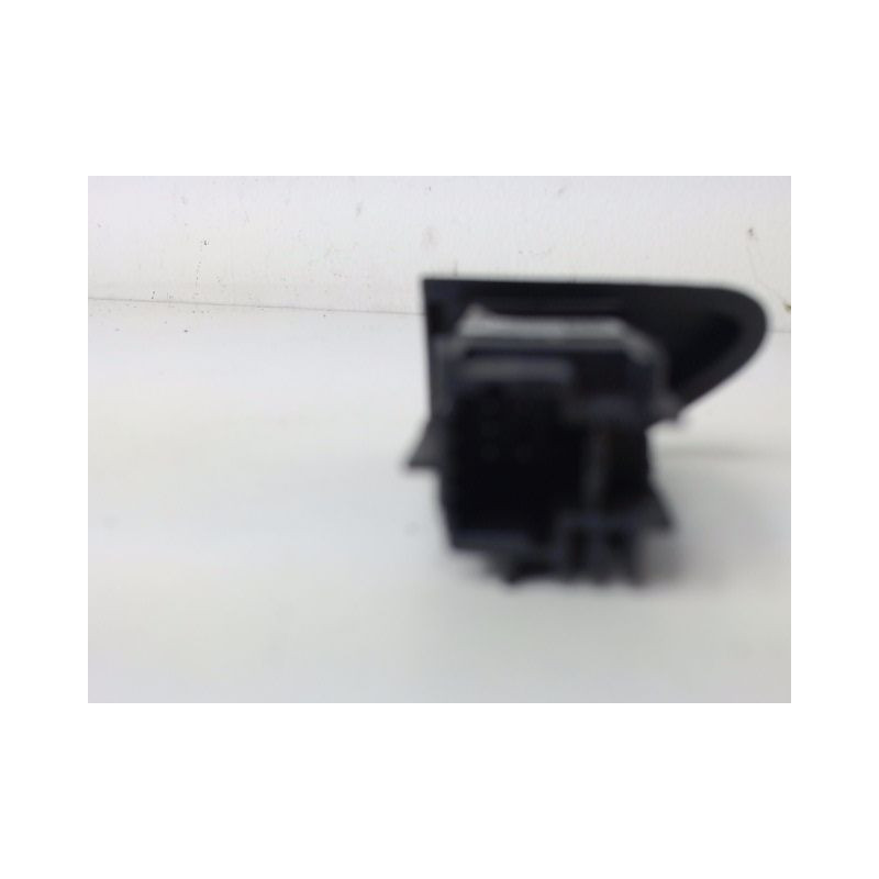BOUTON DE WARNING RENAULT CLIO
