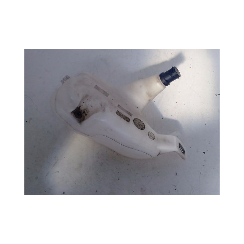 RESERVOIR LAVE-GLACE AVANT FIAT PUNTO