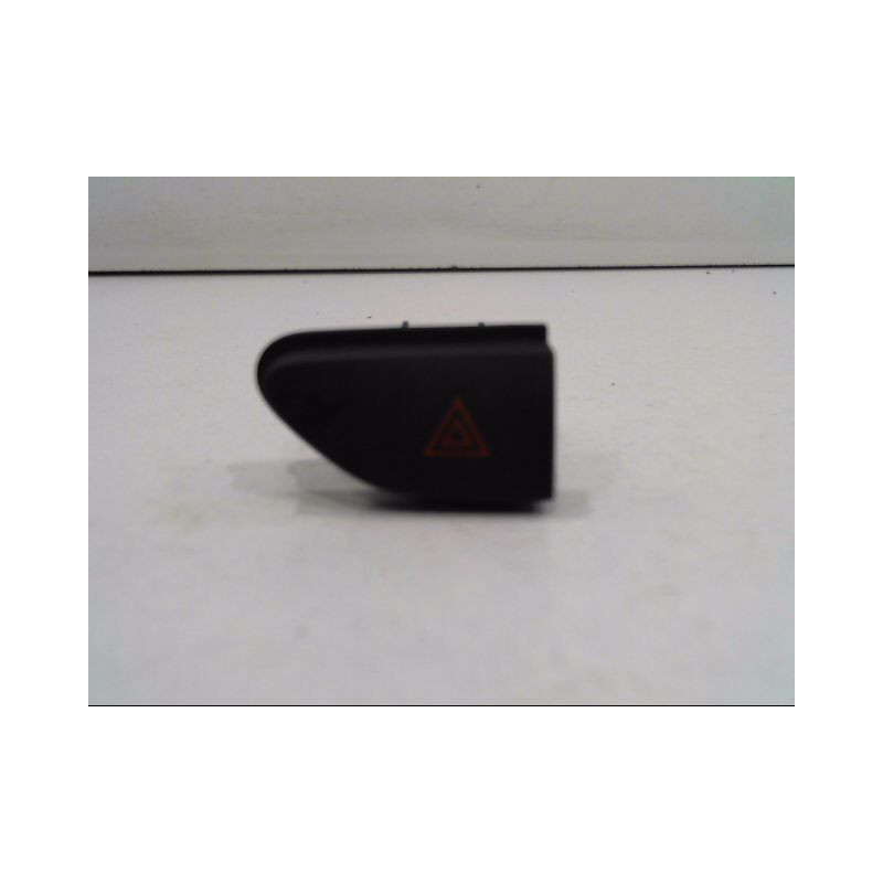 BOUTON DE WARNING RENAULT CLIO