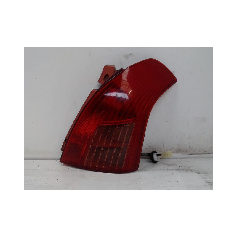 FEU ARRIERE DROIT SUZUKI SWIFT