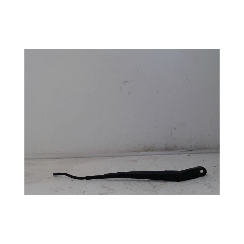 BRAS ESSUIE-GLACE AVANT GAUCHE TOYOTA YARIS
