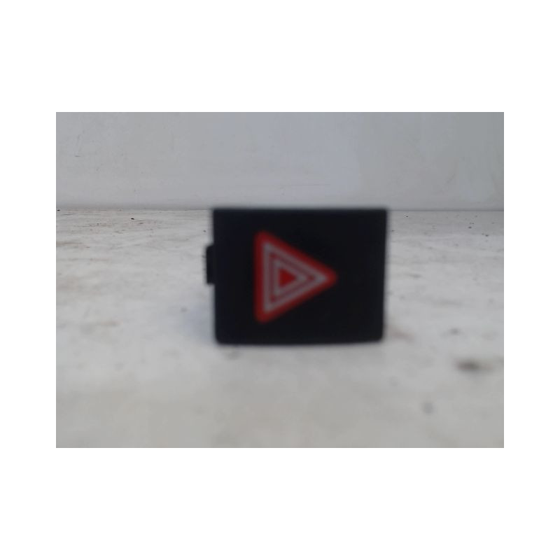 BOUTON DE WARNING VOLKSWAGEN POLO