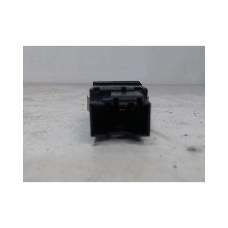 BOUTON DE WARNING VOLKSWAGEN POLO