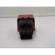 BOUTON DE WARNING NISSAN MICRA