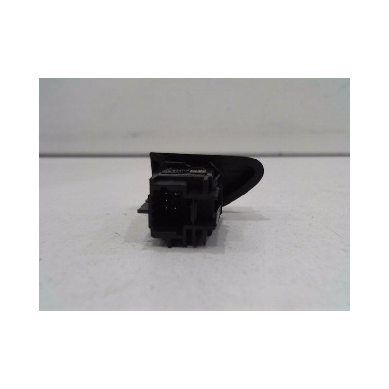 BOUTON DE WARNING RENAULT CLIO