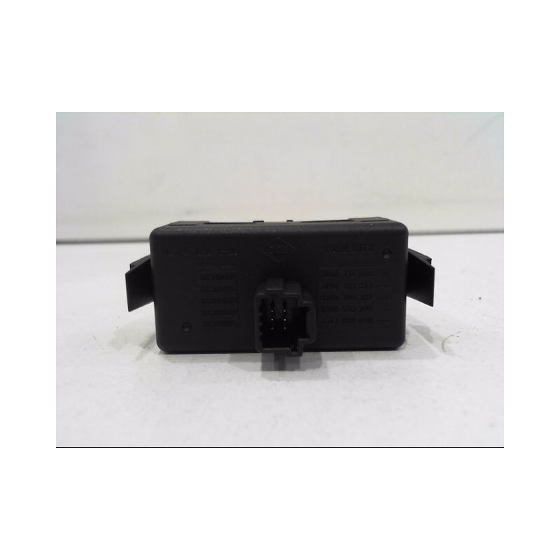 BOUTON DE WARNING RENAULT TWINGO