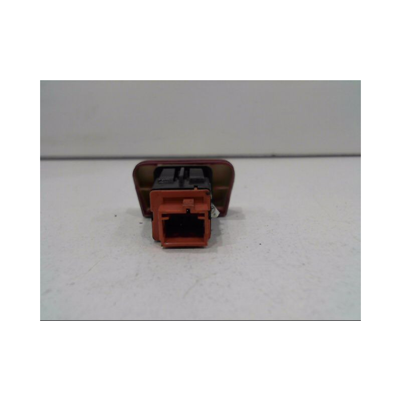 BOUTON DE WARNING CITROEN C4