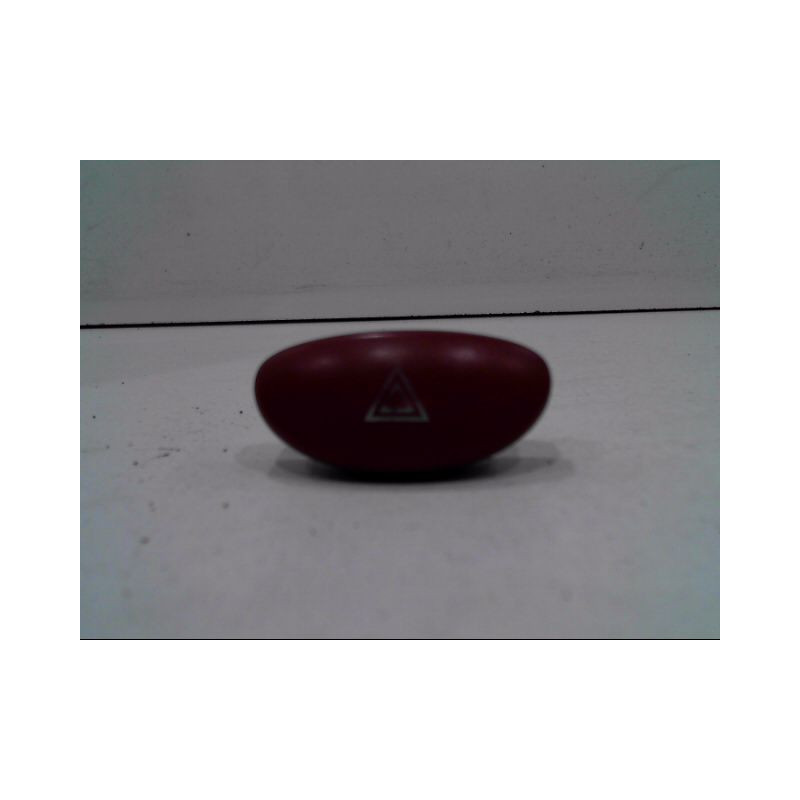 BOUTON DE WARNING PEUGEOT 206