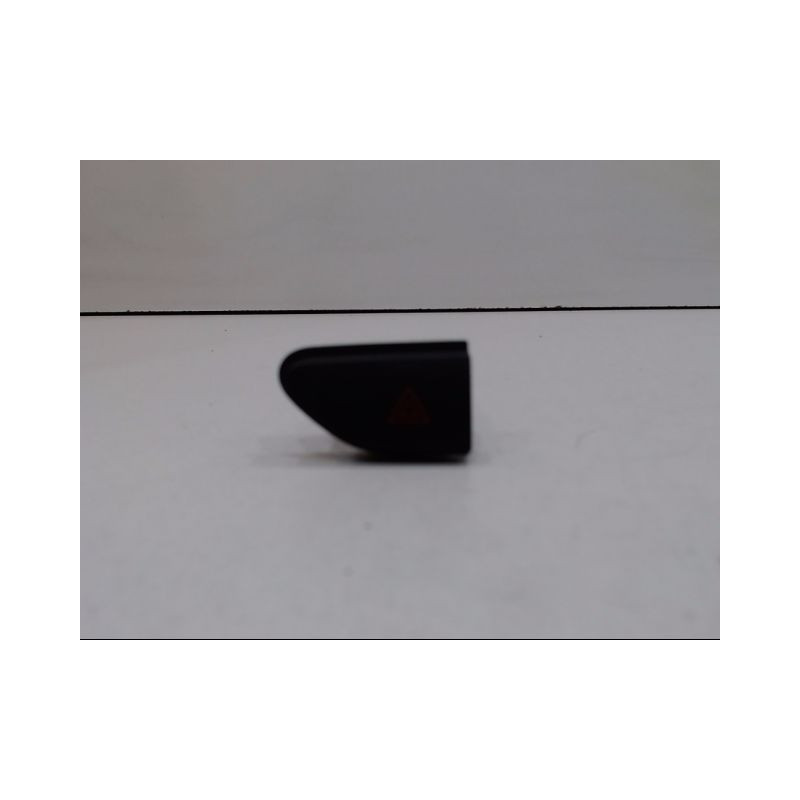 BOUTON DE WARNING RENAULT CLIO