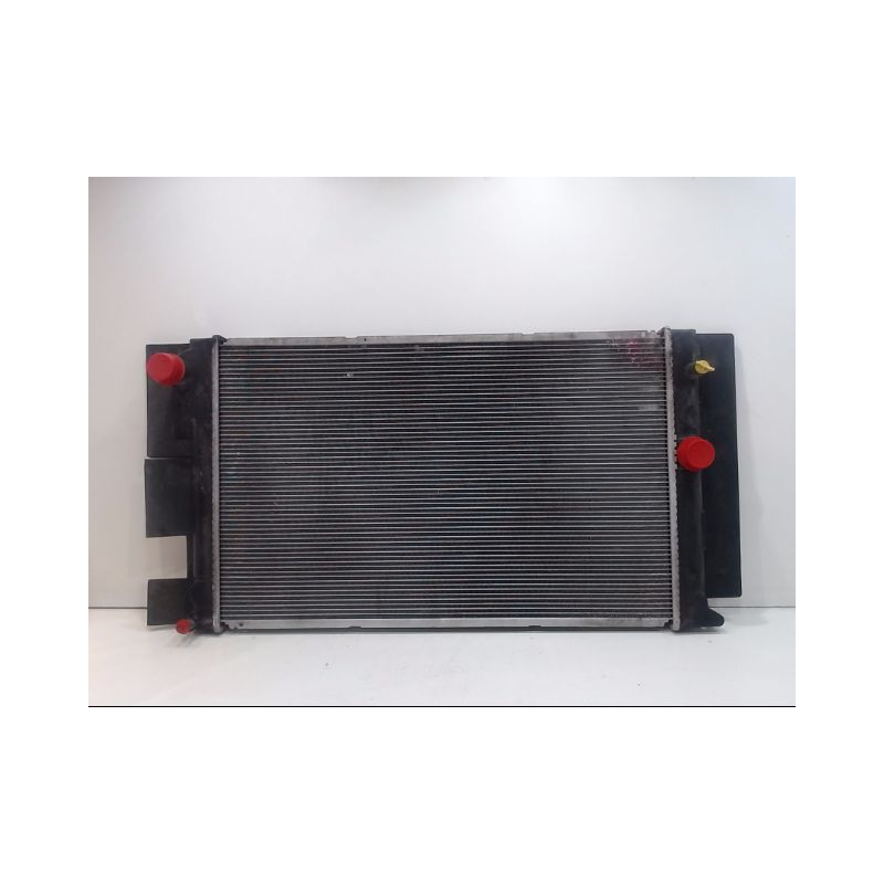 RADIATEUR TOYOTA AVENSIS