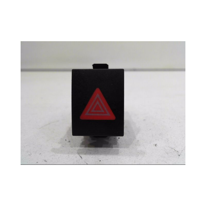BOUTON DE WARNING VOLKSWAGEN POLO