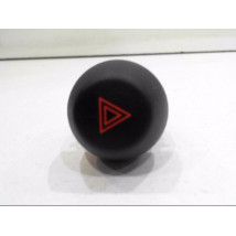 BOUTON DE WARNING TOYOTA RAV4