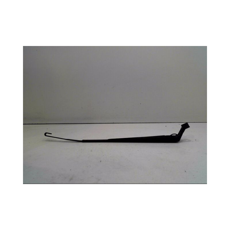 BRAS ESSUIE-GLACE AVANT GAUCHE TOYOTA YARIS