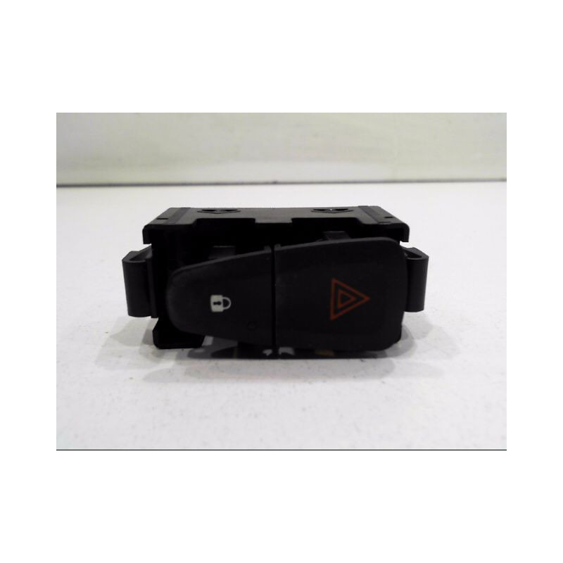 BOUTON DE WARNING DACIA LOGAN