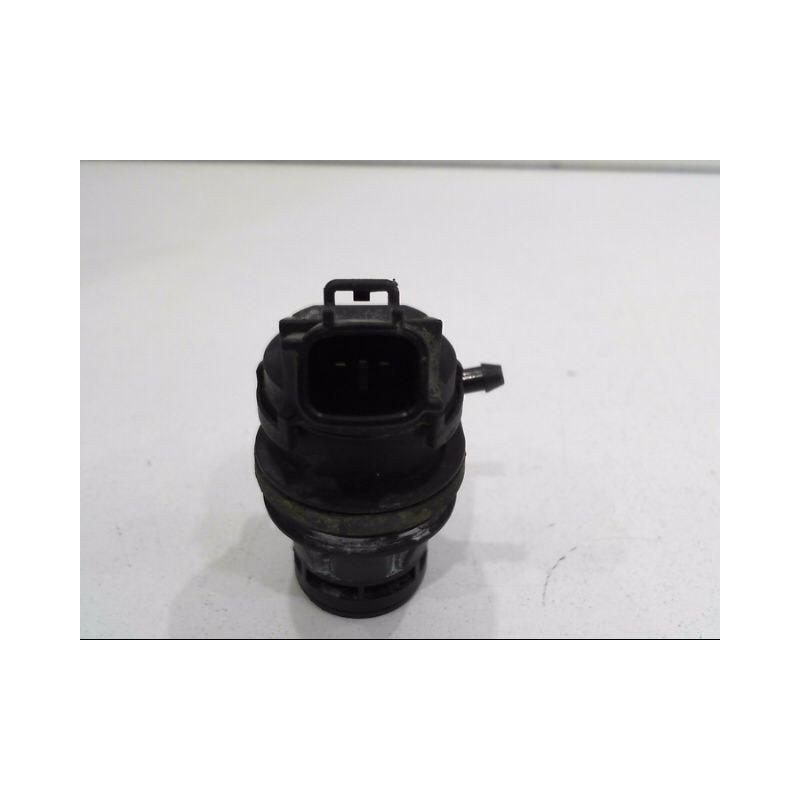 POMPE LAVE-GLACE AVANT TOYOTA RAV4