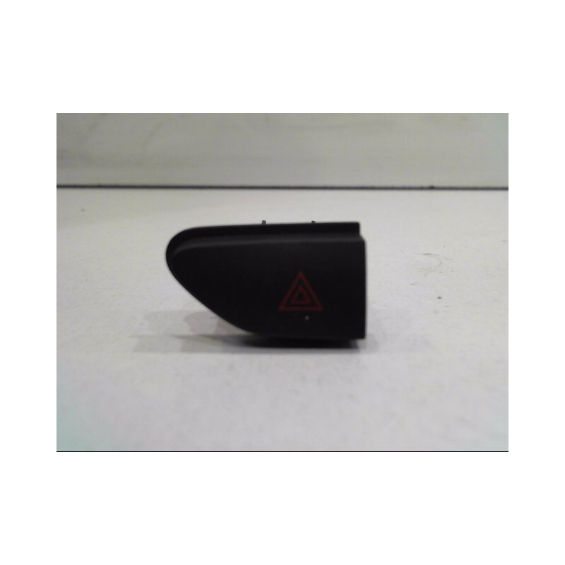 BOUTON DE WARNING RENAULT CLIO