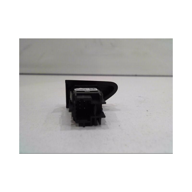 BOUTON DE WARNING RENAULT CLIO