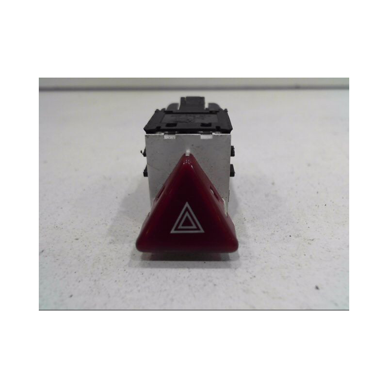 BOUTON DE WARNING VOLKSWAGEN PASSAT