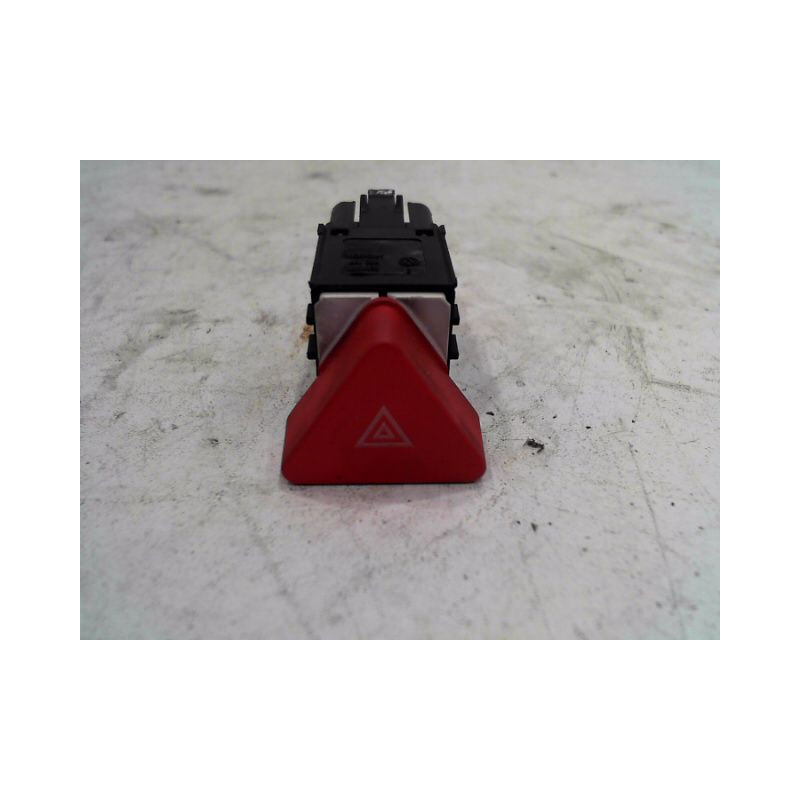 BOUTON DE WARNING VOLKSWAGEN GOLF