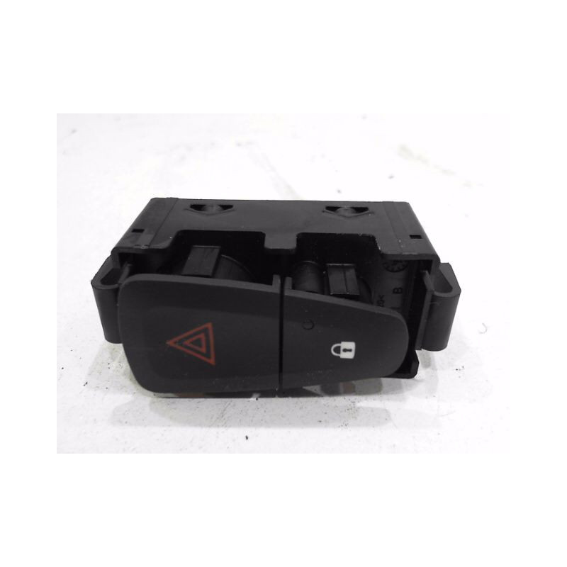 BOUTON DE WARNING DACIA SANDERO