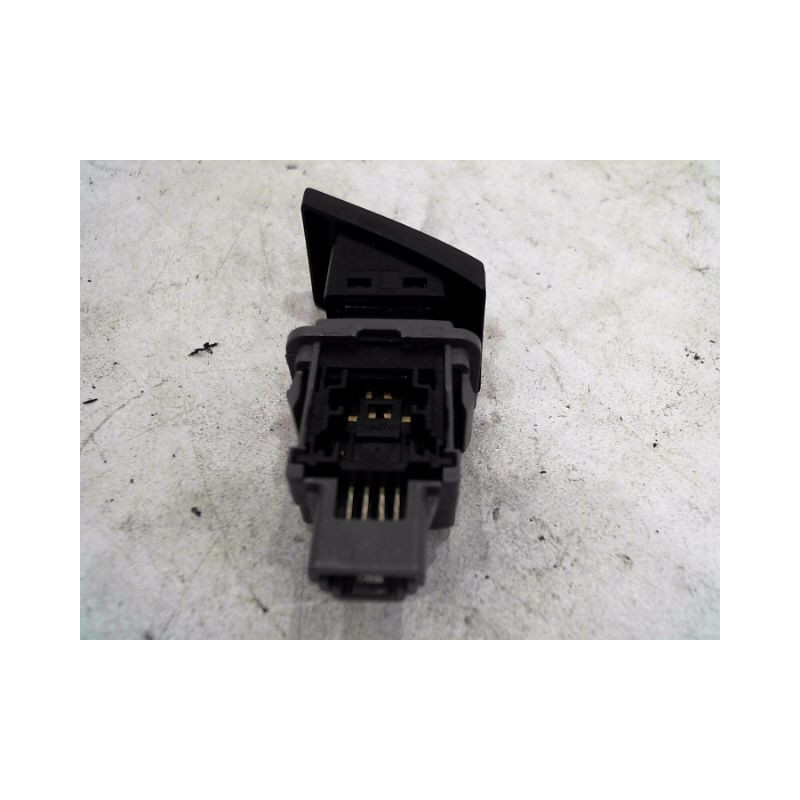 BOUTON DE WARNING TOYOTA VERSO