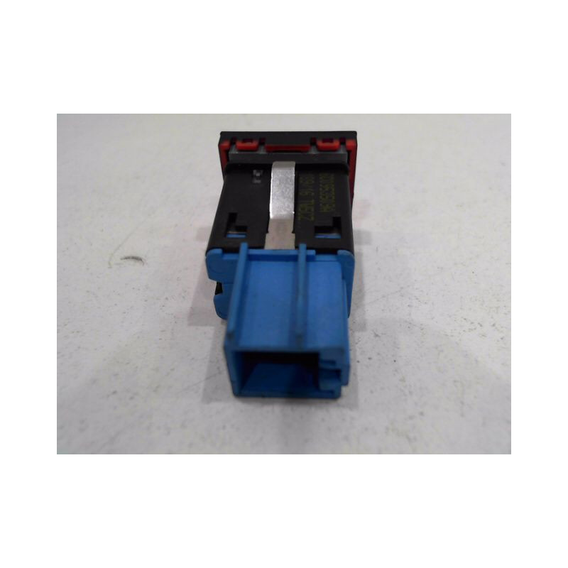 BOUTON DE WARNING VOLKSWAGEN POLO