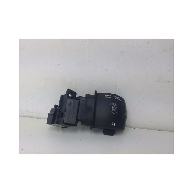 COMMANDE AUTORADIO RENAULT MEGANE