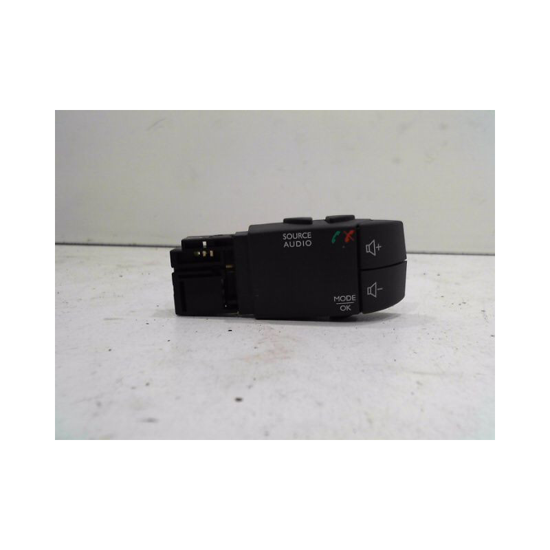 COMMANDE AUTORADIO RENAULT CLIO