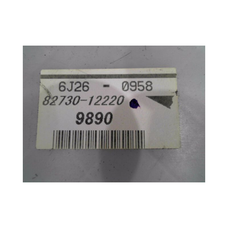 PLATINE FUSIBLE HABITACLE TOYOTA AURIS