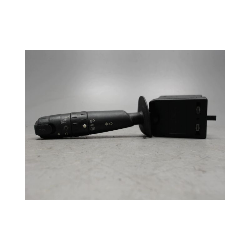 COMMANDE CLIGNOTANT PEUGEOT 607