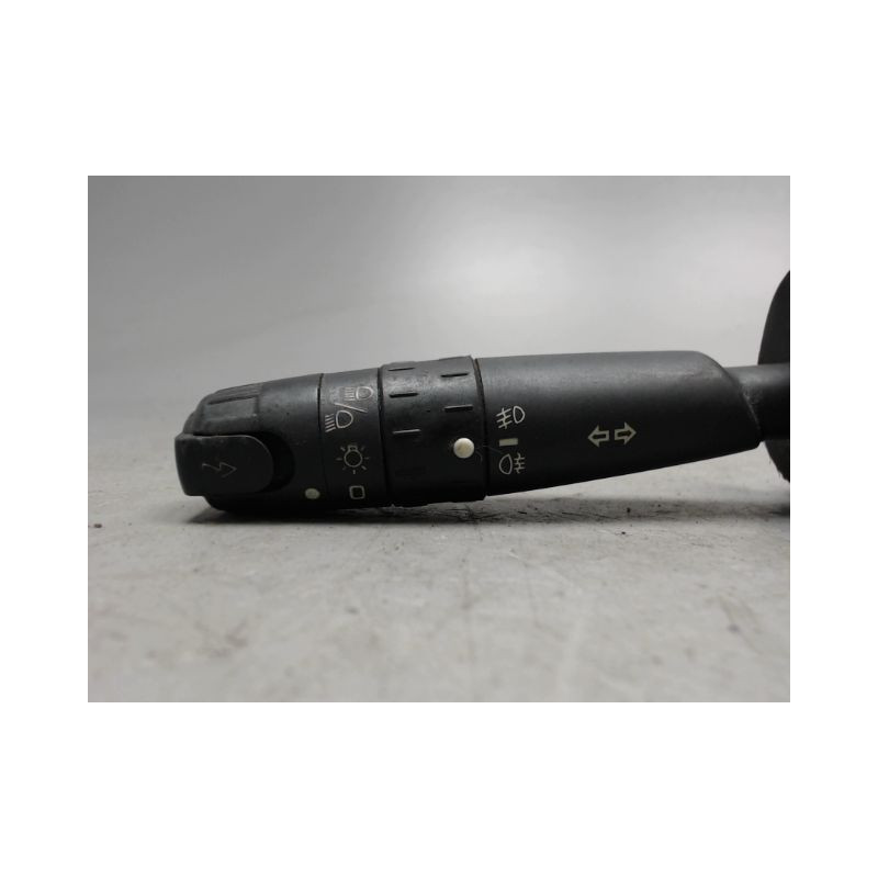 COMMANDE CLIGNOTANT PEUGEOT 607