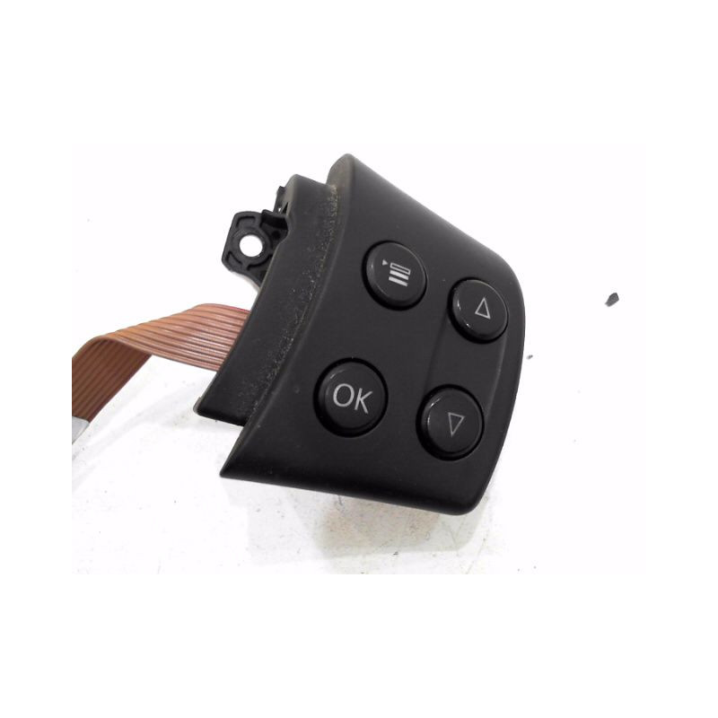 COMMANDE AUTORADIO VOLKSWAGEN PASSAT 2005-