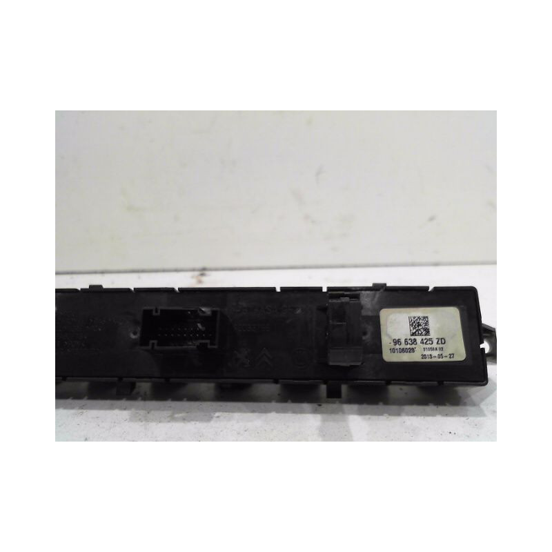 BOUTON DE WARNING PEUGEOT 3008