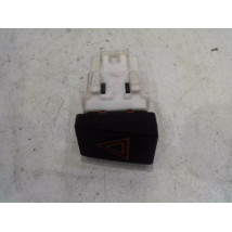 BOUTON DE WARNING NISSAN QASHQAI