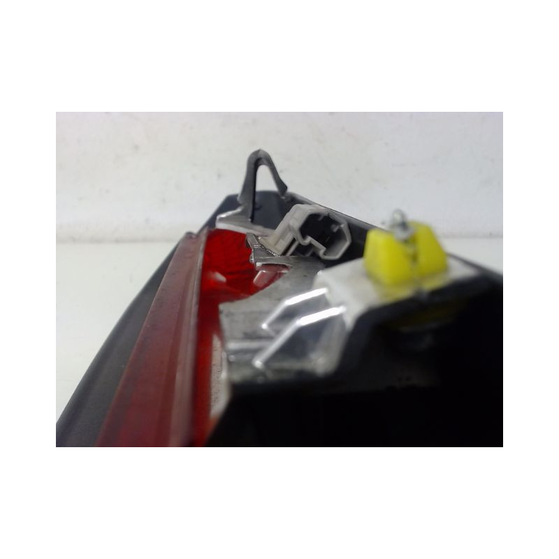 FEUX STOP SUPPLEMENTAIRE TOYOTA YARIS
