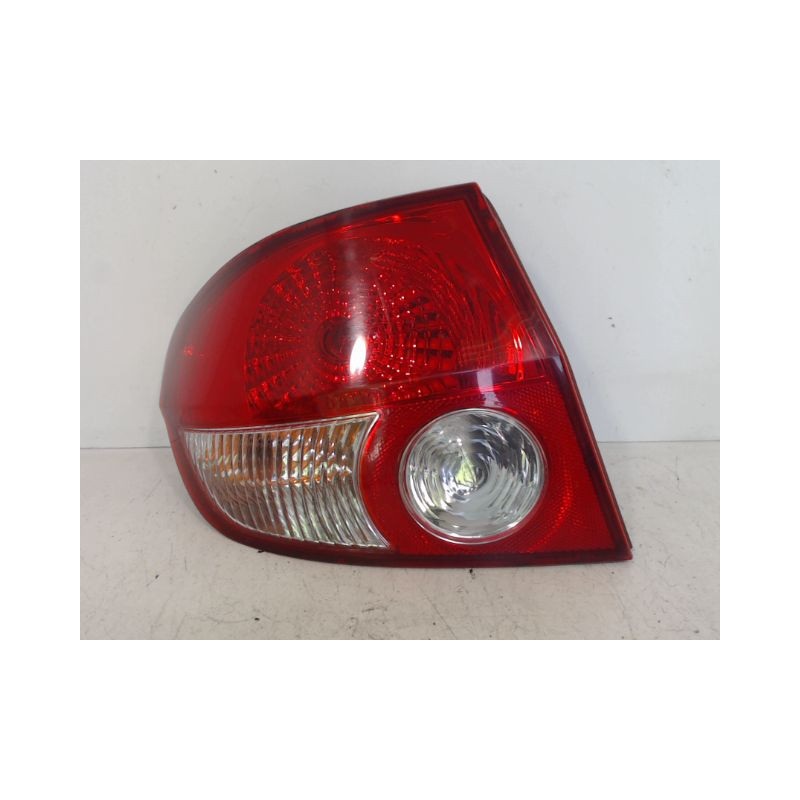 FEU ARRIERE GAUCHE  HYUNDAI GETZ