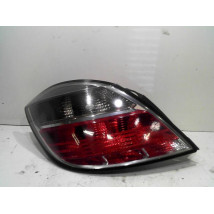 FEU ARRIERE GAUCHE  OPEL ASTRA 2004-