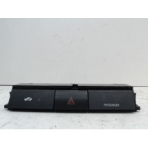 BOUTON DE WARNING TOYOTA COROLLA