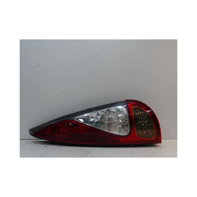 FEU ARRIERE DROIT TOYOTA YARIS