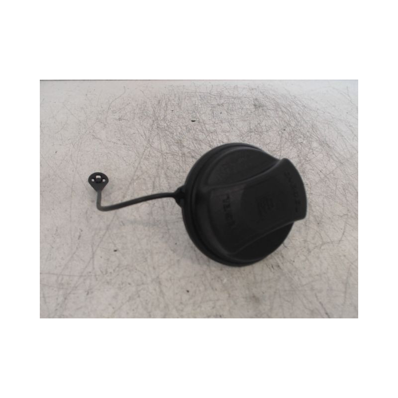 BOUCHON RESERVOIR A CARBURANT OPEL CORSA