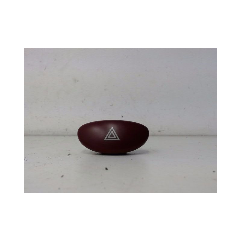 BOUTON DE WARNING PEUGEOT 206