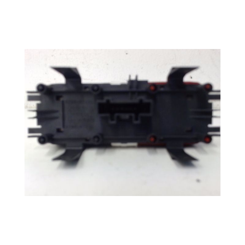 BOUTON DE WARNING RENAULT MEGANE