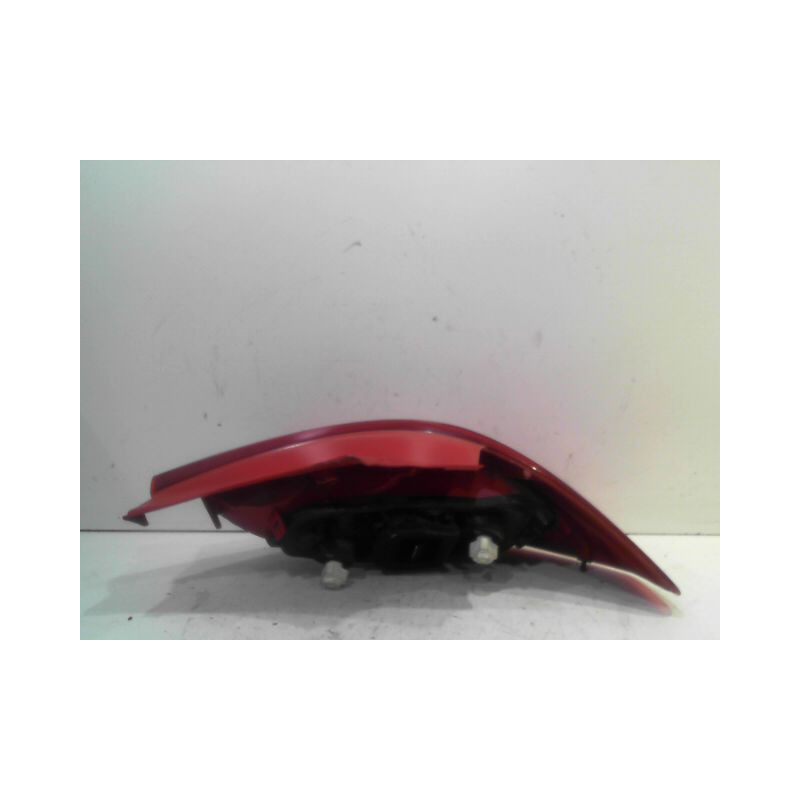 FEU ARRIERE DROIT OPEL CORSA