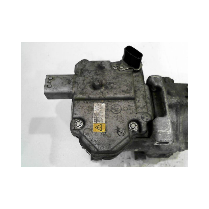 COMPRESSEUR AIR CONDITIONNE TOYOTA YARIS