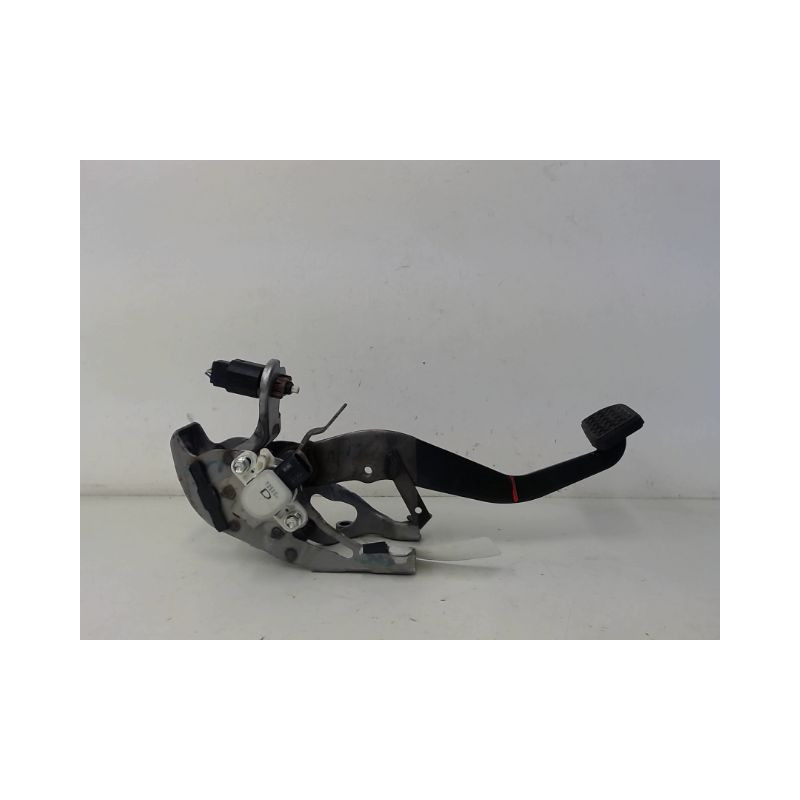 PEDALE DE FREIN TOYOTA YARIS
