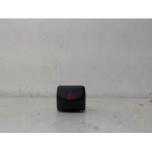 BOUTON DE WARNING NISSAN MICRA