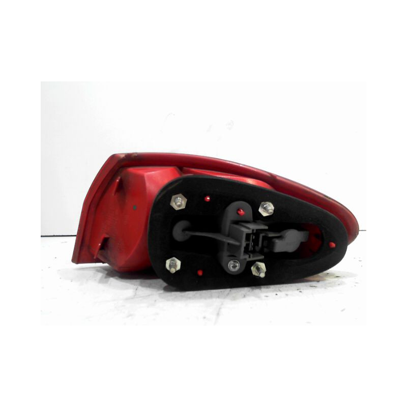 FEU ARRIERE GAUCHE  ALFA ROMEO 147