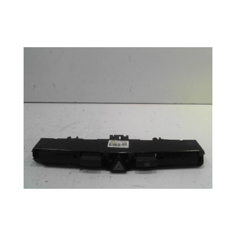 BOUTON DE WARNING OPEL ASTRA
