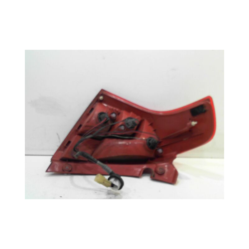 FEU ARRIERE DROIT SUZUKI SWIFT